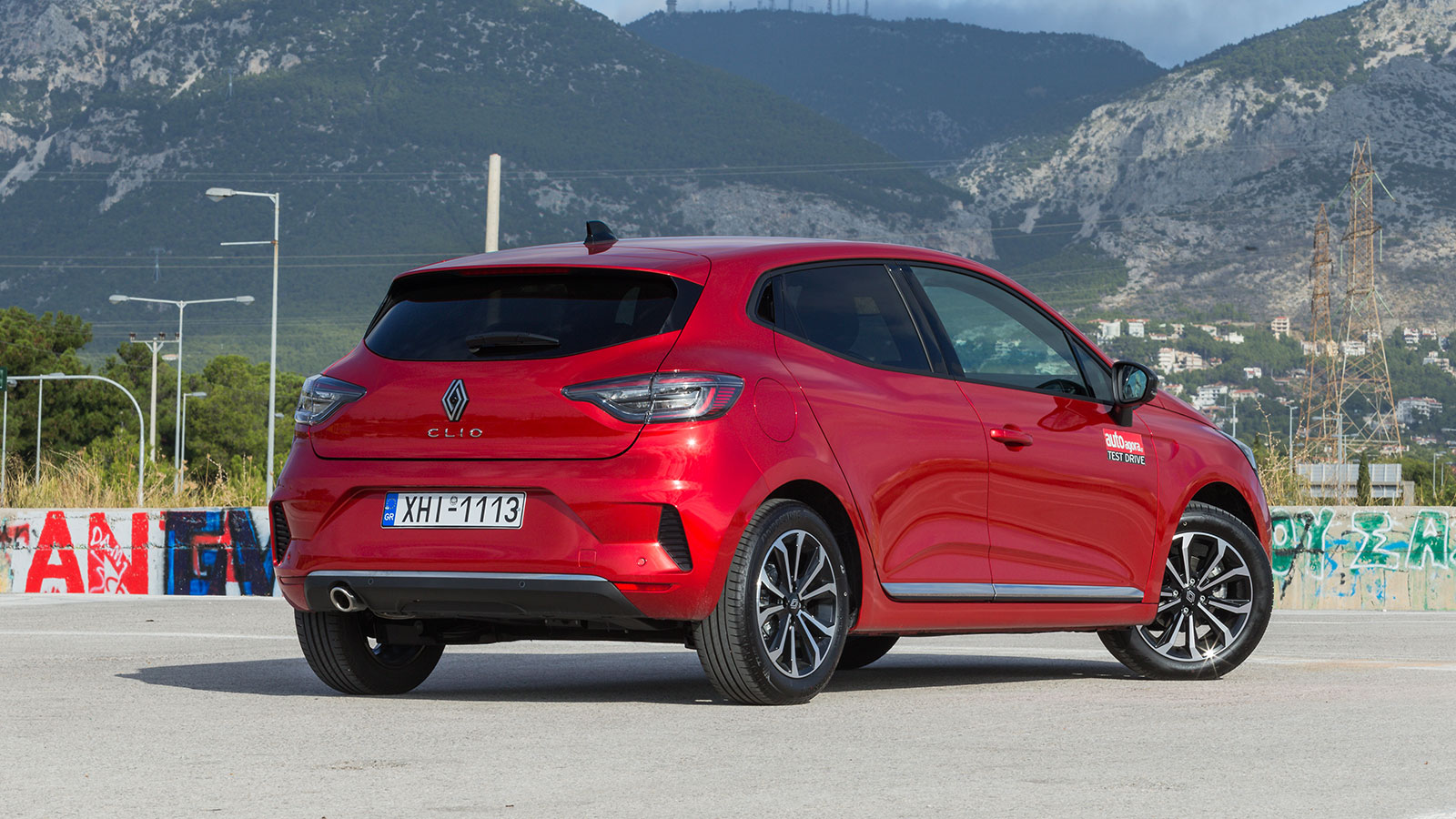 Στα 20 χιλιάρικα, MG3 Hybrid+ ή Clio;